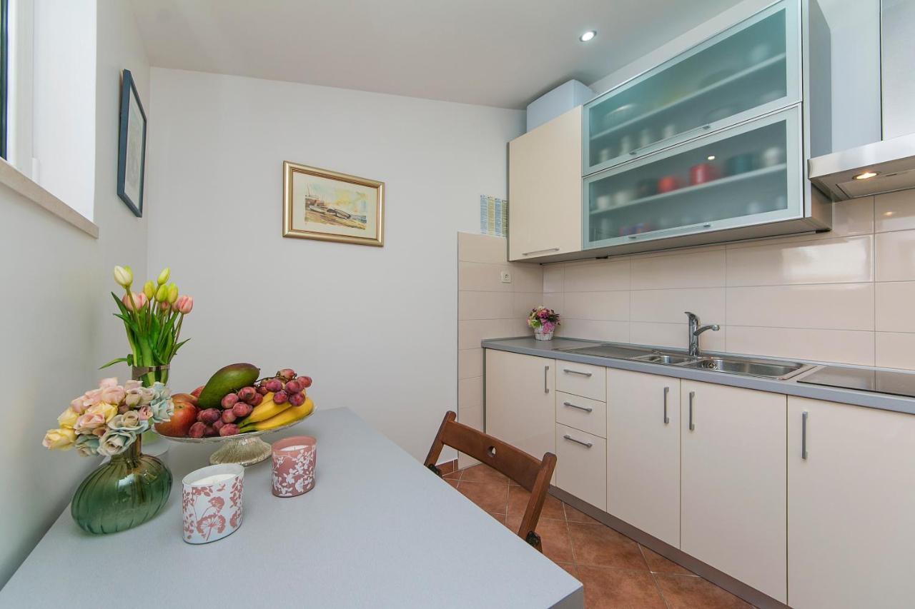 Apartman Stipic 1 Baska Voda Bagian luar foto