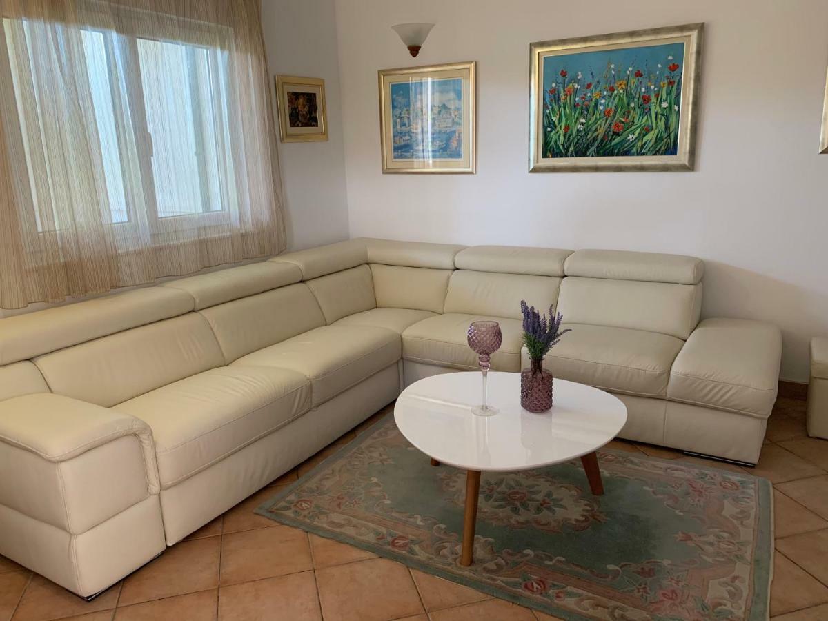 Apartman Stipic 1 Baska Voda Bagian luar foto